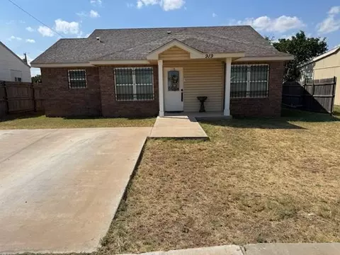 919 E 17th St, Odessa, TX 79762