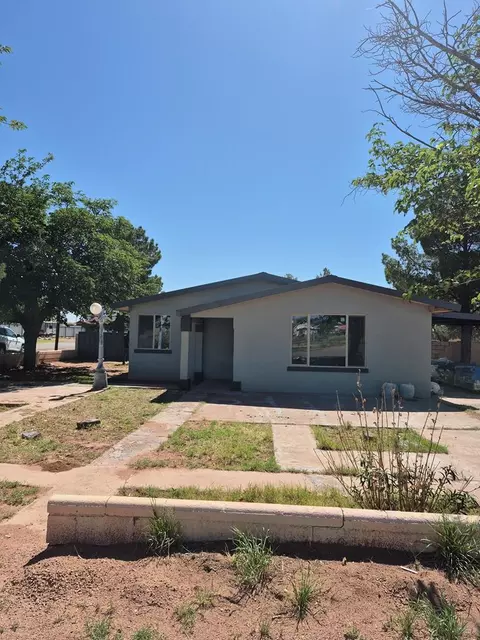 401 S Maple Ave, Van Horn, TX 79855 photo 1