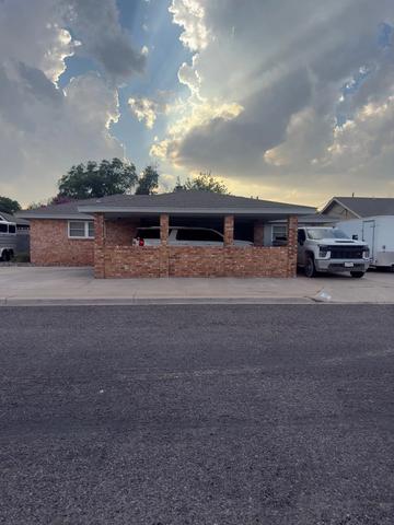 1105 Crescent Dr, Andrews, TX 79714