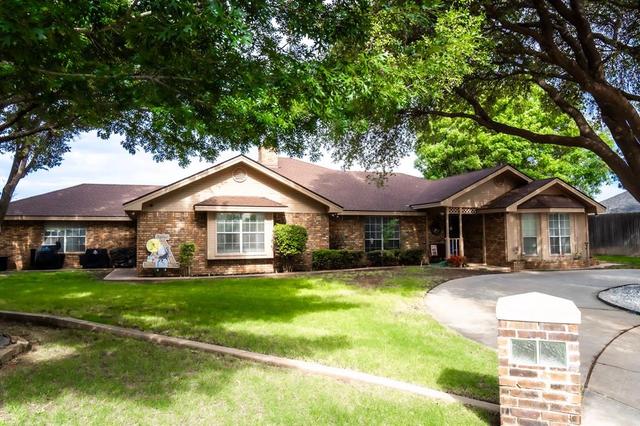 1511 Live Oak Ln, Andrews, TX 79714