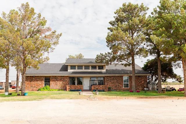 208 Robbie Rd, Crane, TX 79731