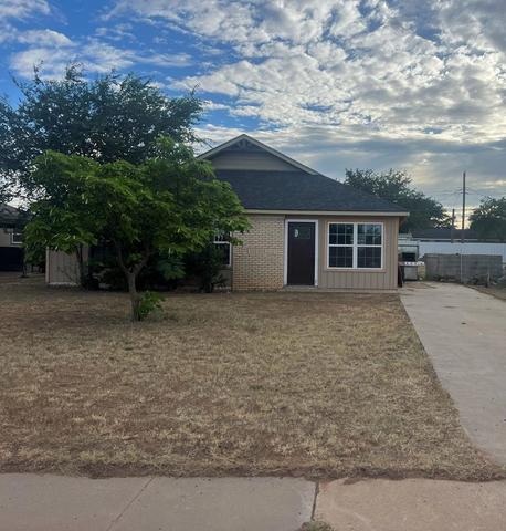 312 SW 8th St, Andrews, TX 79714