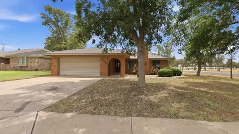 600 NW 16th St, Andrews, TX 79714