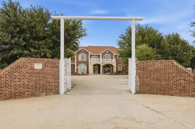 1925 Lone Star Dr, Odessa, TX 79766