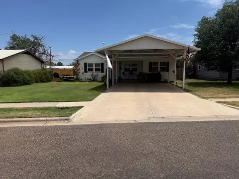 807 NW Ave J, Seminole, TX 79360