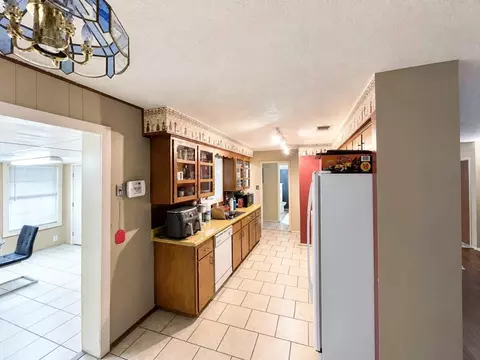507 E Harriet, Alpine, TX 79830 photo 5