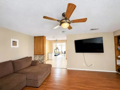 507 E Harriet, Alpine, TX 79830 photo 3