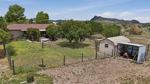 Exterior - 102 S Hackberry Dr, Alpine, TX 79830 photo 5 of 16