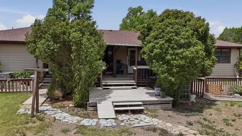 Exterior - 102 S Hackberry Dr, Alpine, TX 79830 photo 9 of 16