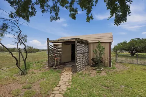 Exterior - 102 S Hackberry Dr, Alpine, TX 79830 photo 15 of 16