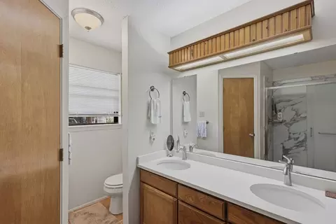Bath - 102 S Hackberry Dr, Alpine, TX 79830 photo 2 of 3