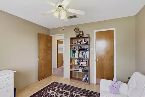 Bedroom - 102 S Hackberry Dr, Alpine, TX 79830 photo 6 of 7