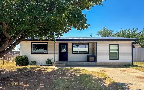 907 NW Ave J, Seminole, TX 79360