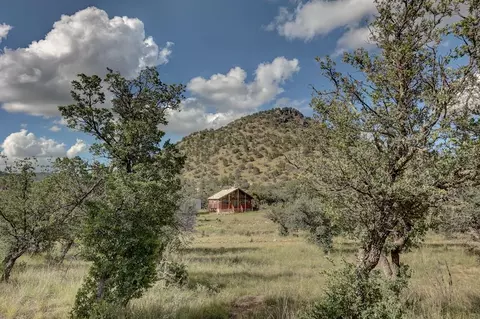 110 Squaw Valley Trl, Fort Davis, TX 79734