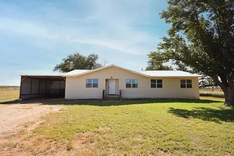 242 County Rd 107, Seminole, TX 79360
