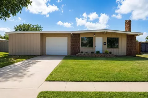 802 NE Mustang Dr, Andrews, TX 79714