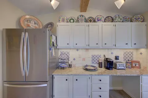 Kitchen - 111 Juniper, Alpine, TX 79830 photo 3 of 4