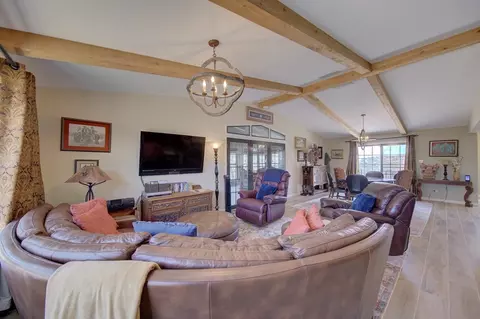 Living - 111 Juniper, Alpine, TX 79830 photo 3 of 4