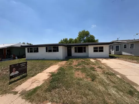 1103 NW 7th St, Andrews, TX 79714