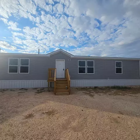 502 E 7th St, Mccamey, TX 79752
