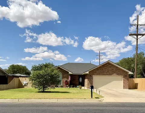 1104 SW Ave G, Seminole, TX 79360