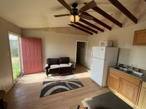 309 Ash, Van Horn, TX 79855 photo 3