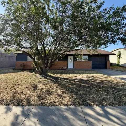 2206 Lyndale Dr, Odessa, TX 79762