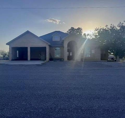 209 N El Campo St, Presidio, TX 79845