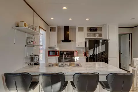 Kitchen - 1907 W Eagle Pass, Alpine, TX 79830 photo 1 of 1