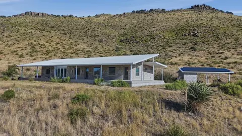 101 Tomahawk Dr, Fort Davis, TX 79734