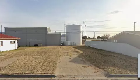 902 NE 7th St, Andrews, TX 79714