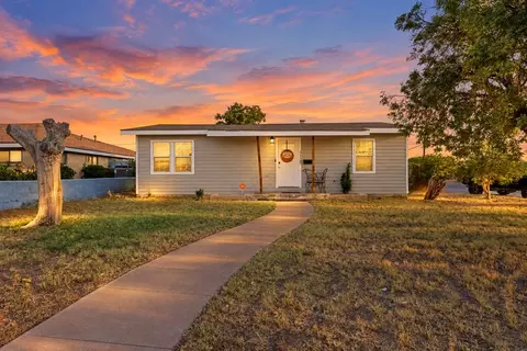 1123 E Pecan Ave, Midland, TX 79705