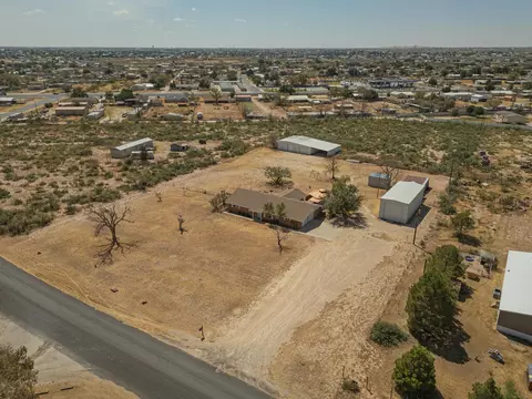 9439 W Westridge Dr, Odessa, TX 79764