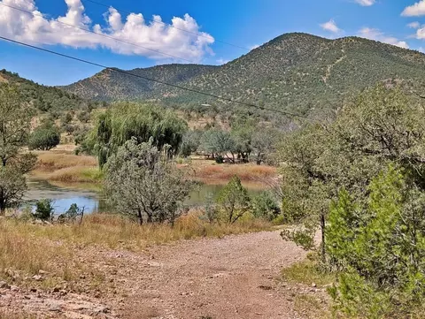 103 Broken Arrow, Fort Davis, TX 79734