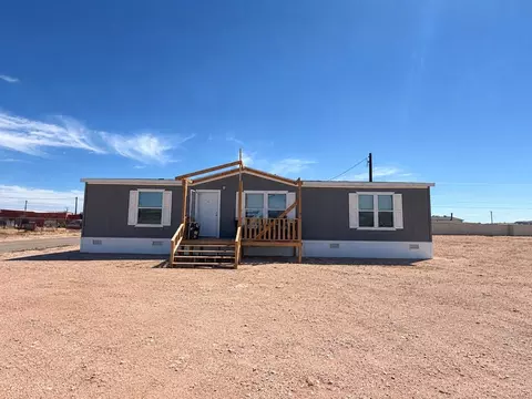 600 W 9th St, Mccamey, TX 79752