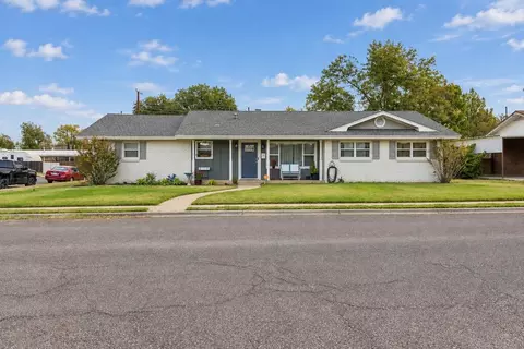 908 NW 12th Pl, Andrews, TX 79714