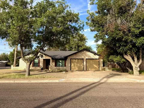 1201 NW 11th St, Andrews, TX 79714