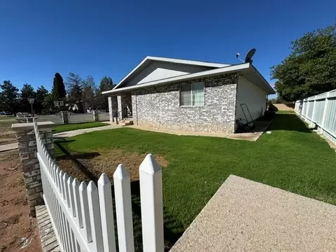 606 SW 6th St, Seminole, TX 79360