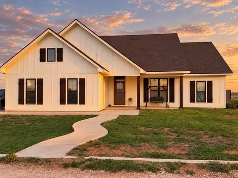 689 Pr 303-f, Seminole, TX 79360