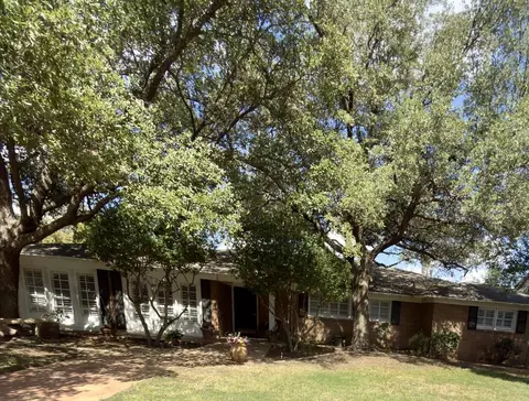 2002 Shell Ave, Midland, TX 79705