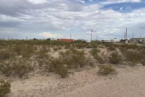 1216 Wall St, Pyote, TX 79777