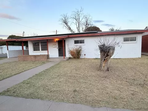 800 S Harry, Monahans, TX 79756