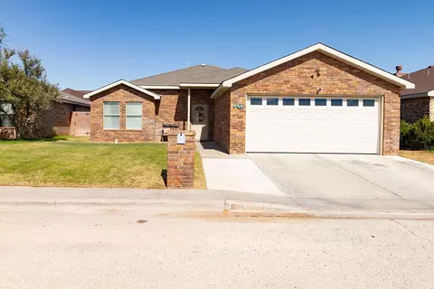 509 E 19th St, Monahans, TX 79756
