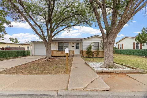 1006 NW 1st Pl, Andrews, TX 79714