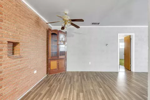 Living - 100 E Wharton, Kermit, TX 79745 photo 4 of 4