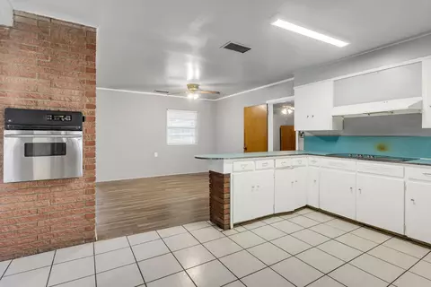 Other - 100 E Wharton, Kermit, TX 79745 photo 2 of 6