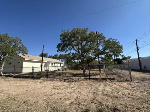 Exterior - 700 22nd St, Crane, TX 79731 photo 3 of 3