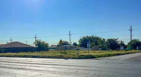 213 SW Ave G, Seminole, TX 79360