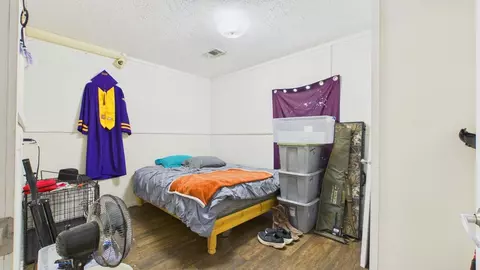 Bedroom - 307 E D St, Pecos, TX 79772 photo 1 of 2