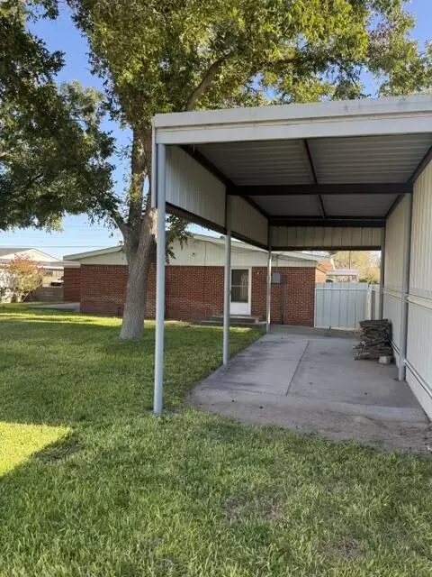 Other - 900 E Bryan Ave, Kermit, TX 79745 photo 1 of 3